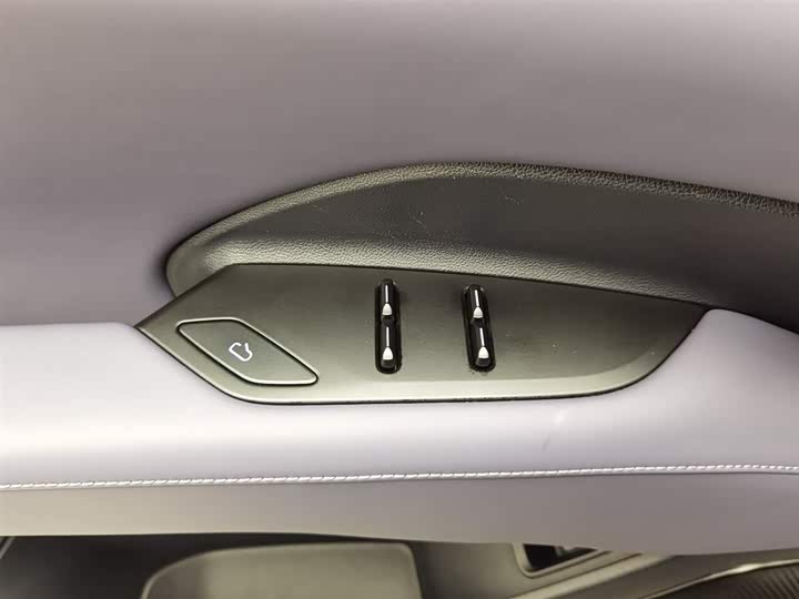 Фото 9 - Geely Jiyue 01