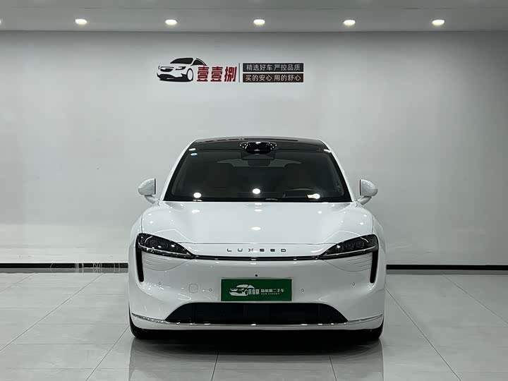 Фото 2 - Luxeed R7