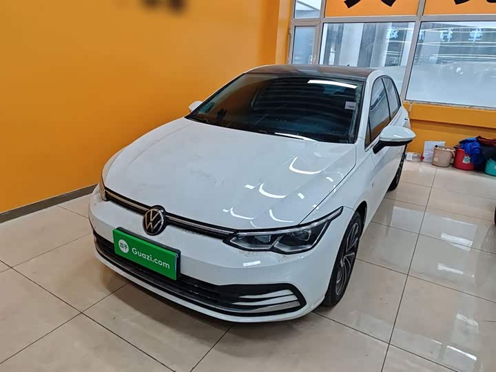 Фото 2 - Volkswagen Golf