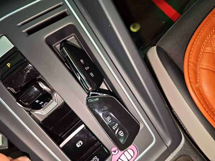 Фото 8 - Volkswagen Golf