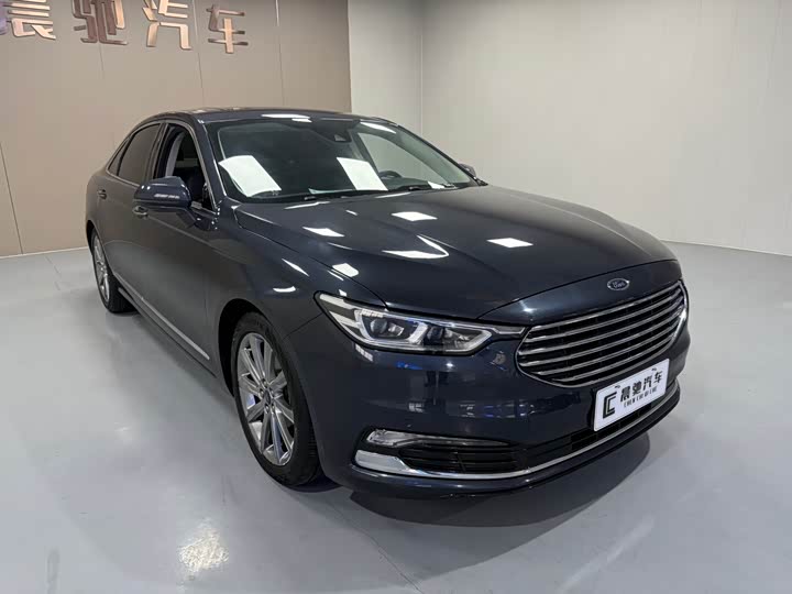 Фото 3 - Ford Taurus