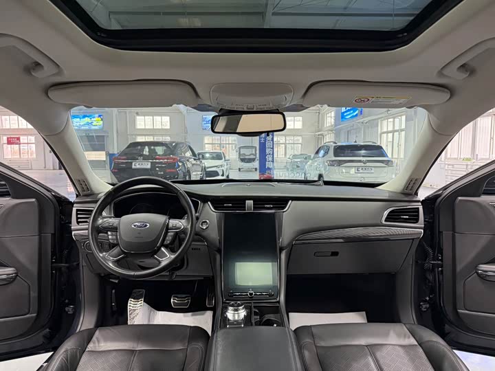 Фото 9 - Ford Taurus