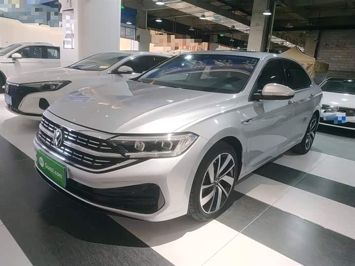 Фото 1 - Volkswagen Sagitar L