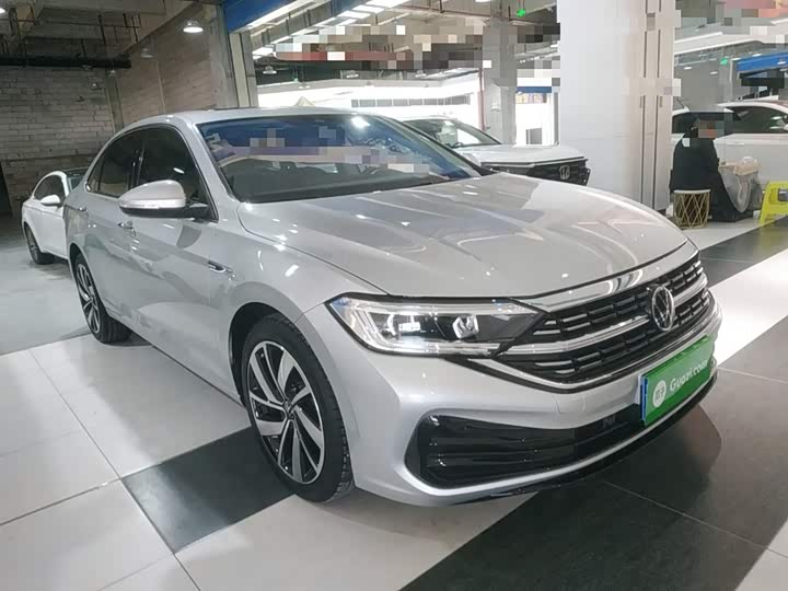 Фото 4 - Volkswagen Sagitar L