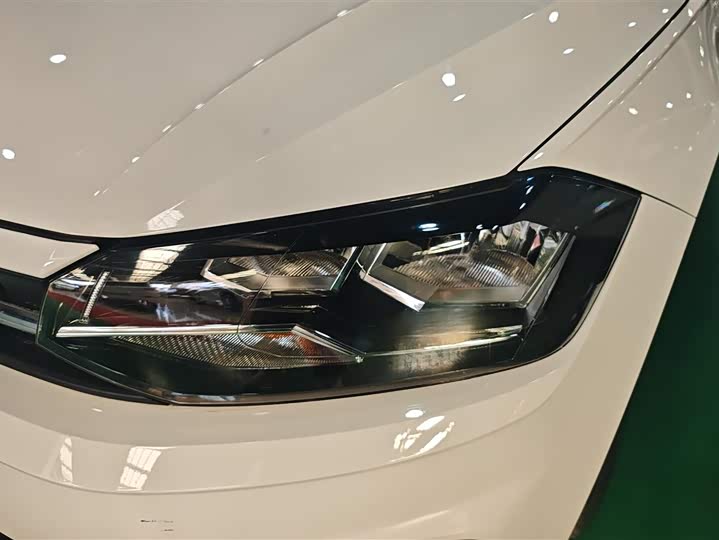 Фото 5 - Volkswagen Polo