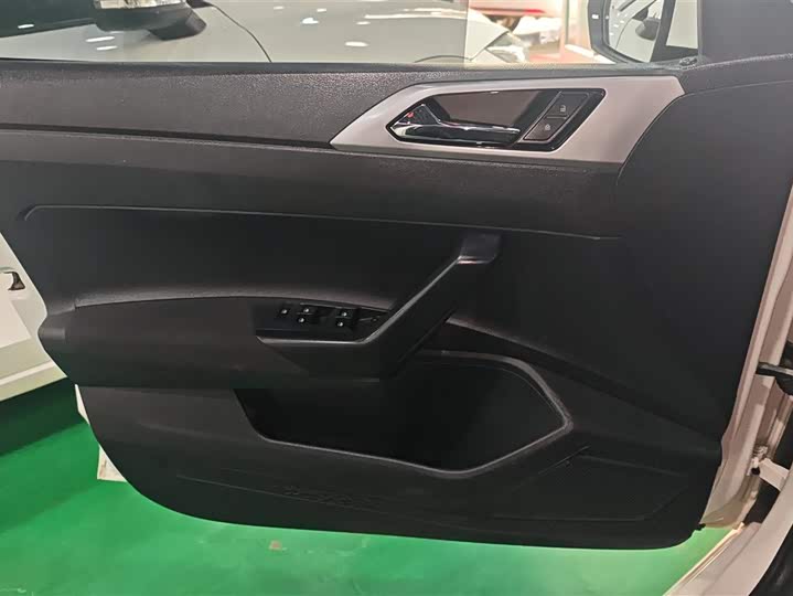 Фото 7 - Volkswagen Polo