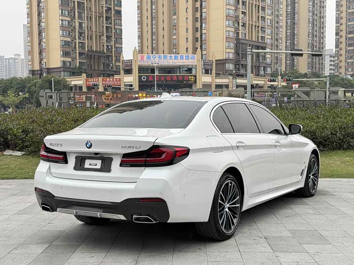 Фото 4 - BMW 5 Series