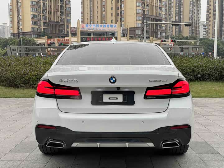 Фото 5 - BMW 5 Series