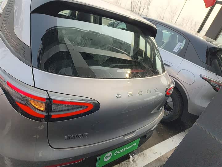 Фото 6 - Geely Galaxy Geome