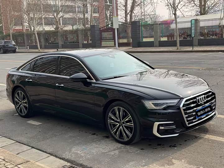 Фото 3 - Audi A6L