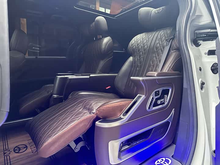 Фото 5 - Toyota Sienna