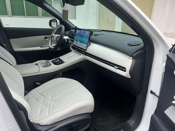 Фото 6 - Geely Galaxy Starship 7