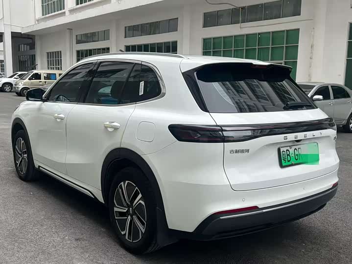 Фото 9 - Geely Galaxy Starship 7