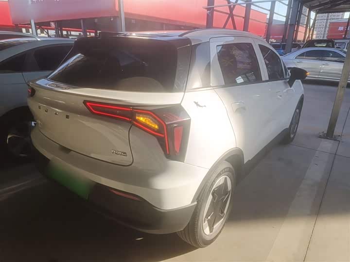 Фото 7 - Geely Geometry E Firefly