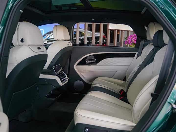 Фото 3 - Bentley Bentayga