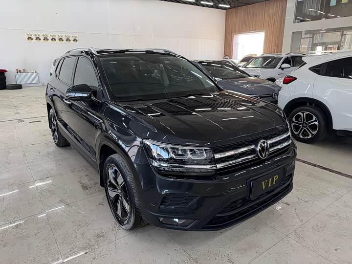 Фото 6 - Volkswagen Tharu