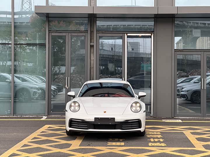 Фото 2 - Porsche 911