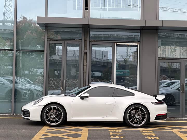 Фото 4 - Porsche 911