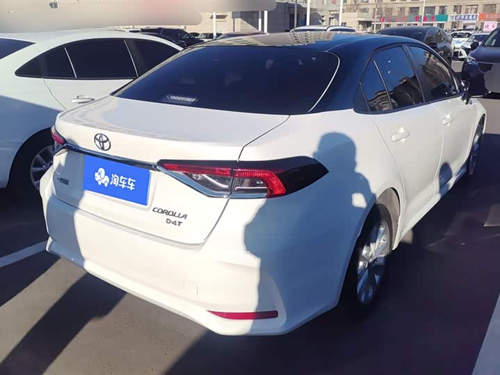 Фото 3 - Toyota Corolla