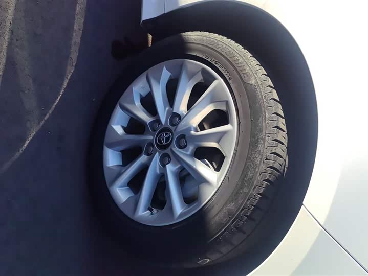 Фото 6 - Toyota Corolla