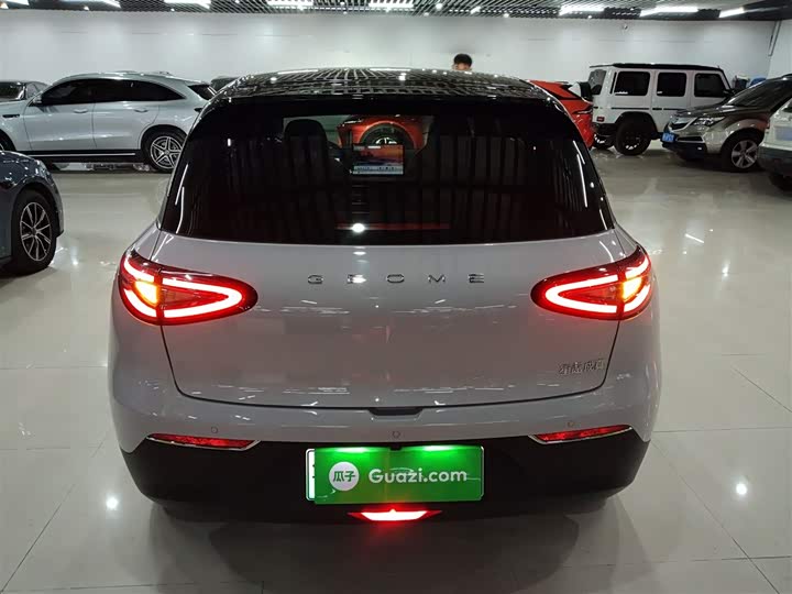 Фото 6 - Geely Galaxy Geome