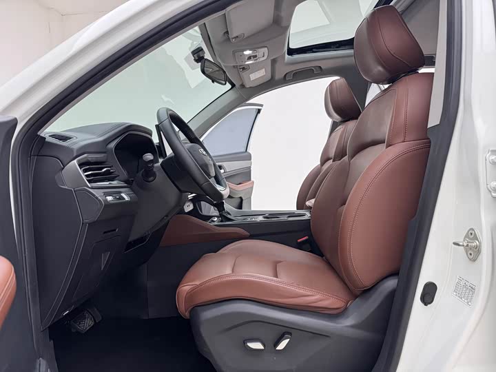 Фото 7 - Geely Vision X6