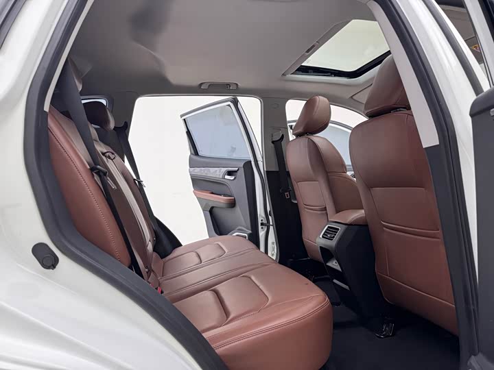 Фото 9 - Geely Vision X6