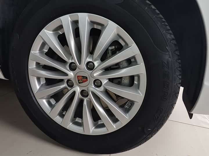 Фото 7 - Roewe Ei5