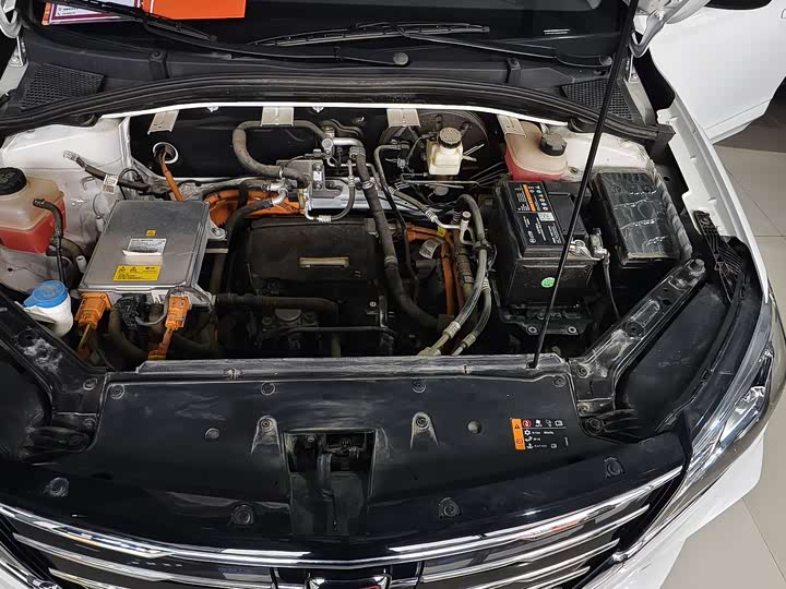 Фото 8 - Roewe Ei5