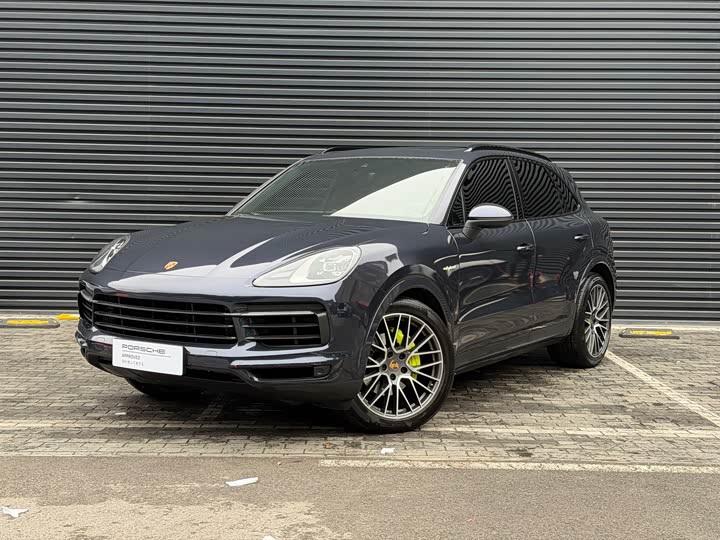 Фото 1 - Porsche Cayenne Hybrid