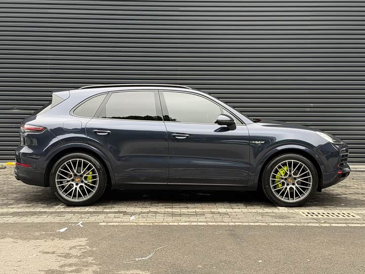 Фото 5 - Porsche Cayenne Hybrid