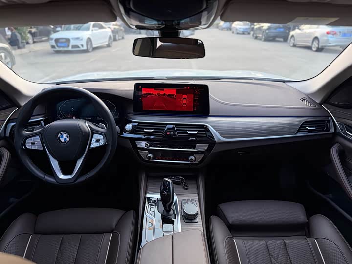 Фото 5 - BMW 5 Series