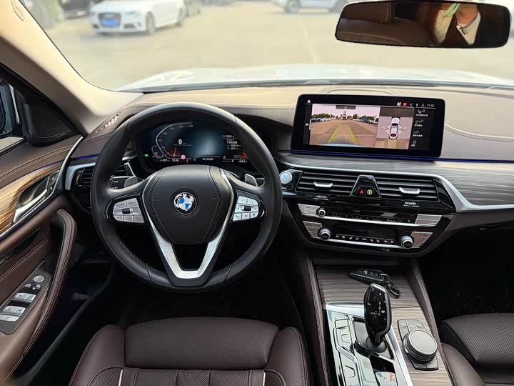 Фото 6 - BMW 5 Series