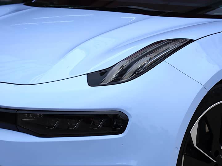 Фото 3 - Zeekr 001