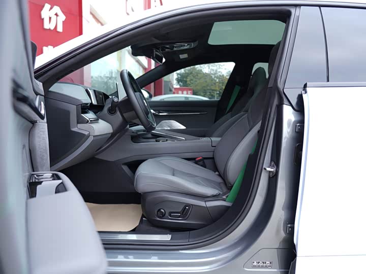 Фото 5 - Zeekr 001