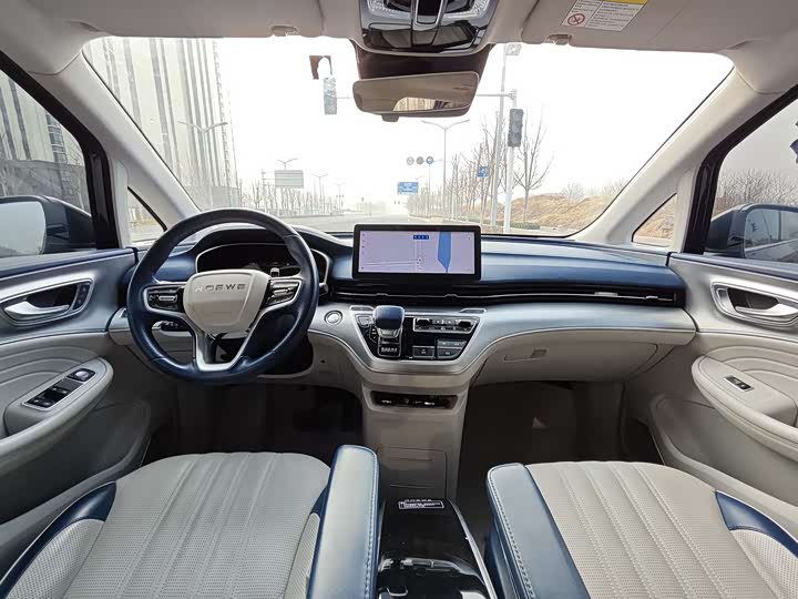 Фото 8 - Roewe iMax 8