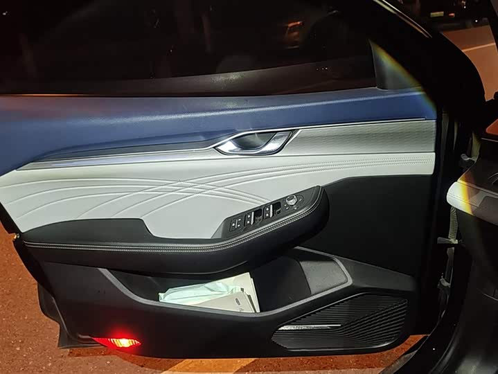 Фото 7 - Geely Preface