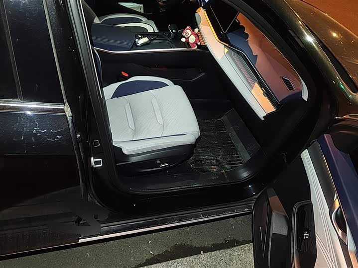 Фото 8 - Geely Preface