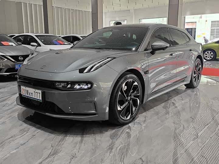 Фото 2 - Zeekr 001