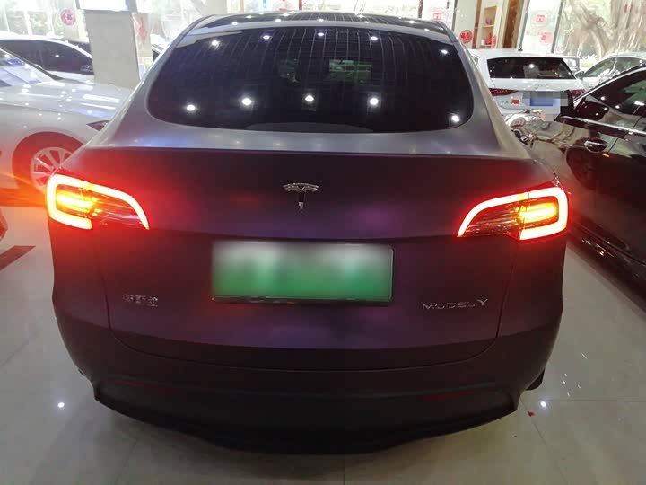 Фото 6 - Tesla Model Y