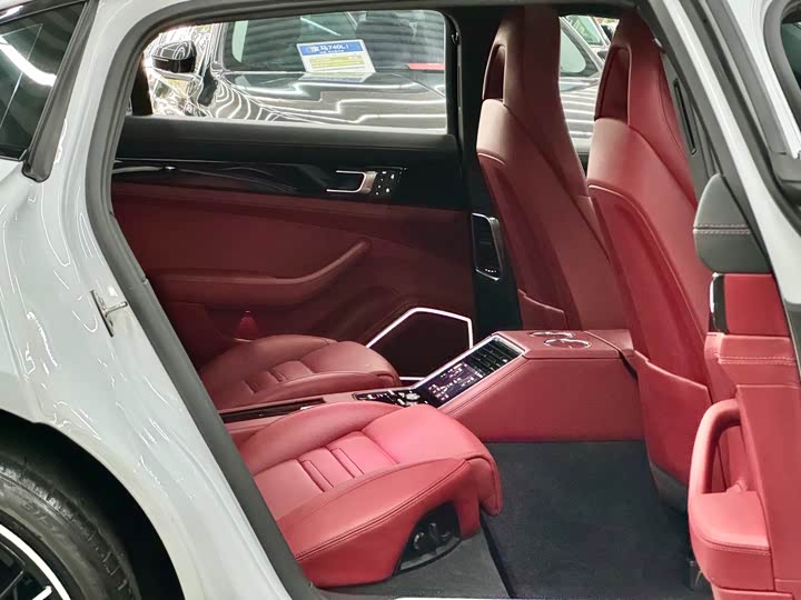 Фото 8 - Porsche Panamera