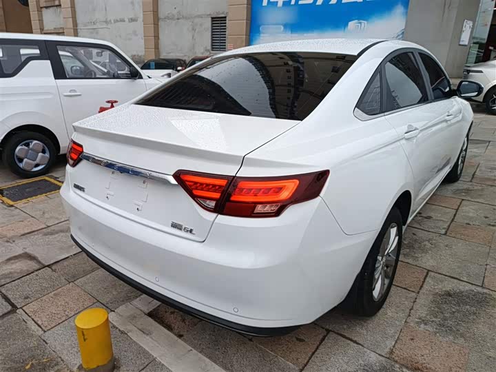 Фото 7 - Geely Emgrand GL