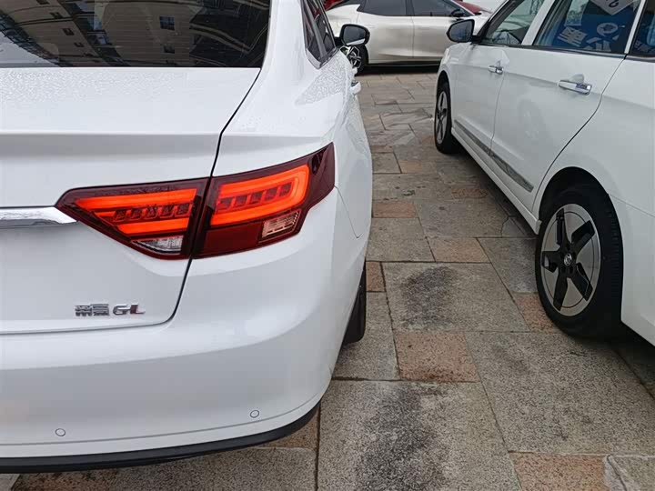 Фото 8 - Geely Emgrand GL