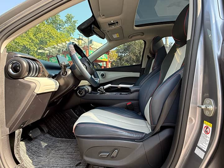 Фото 4 - BYD Yuan Plus