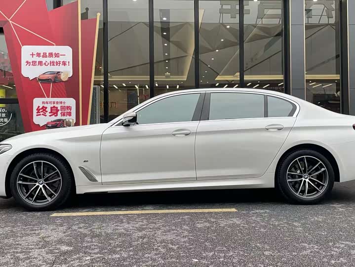 Фото 4 - BMW 5 Series