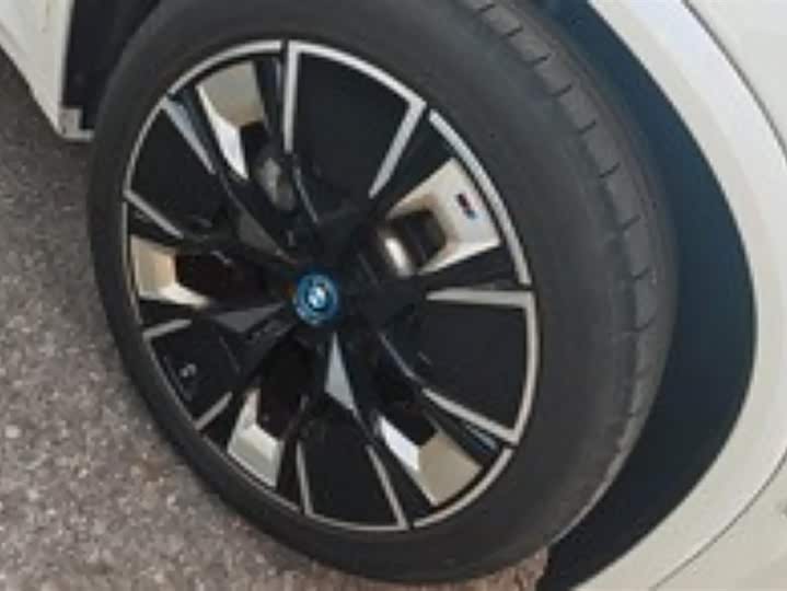 Фото 6 - BMW iX3