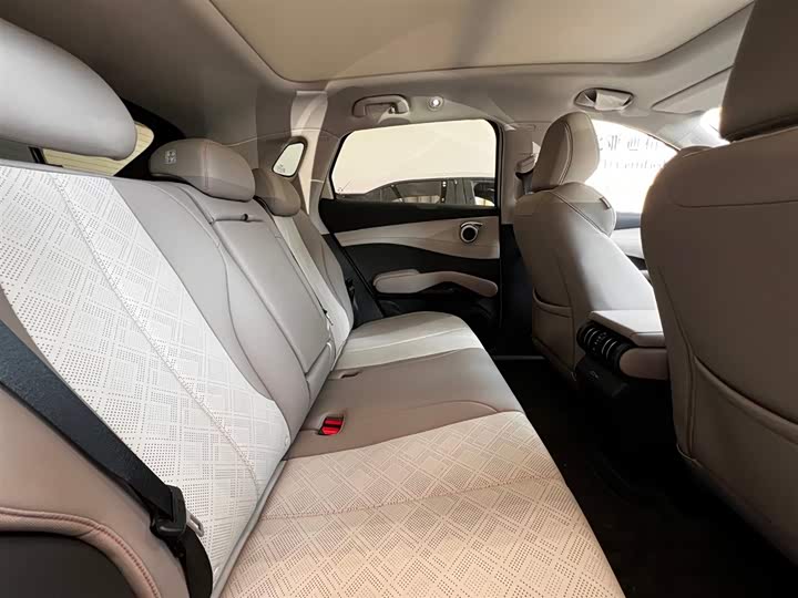 Фото 9 - BYD Yuan Plus