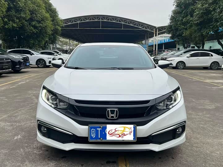Фото 2 - Honda Civic
