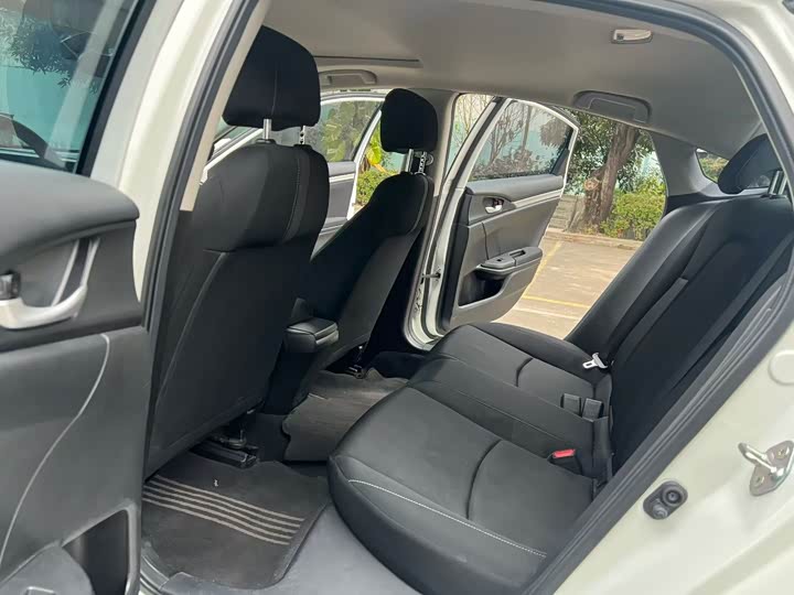 Фото 6 - Honda Civic