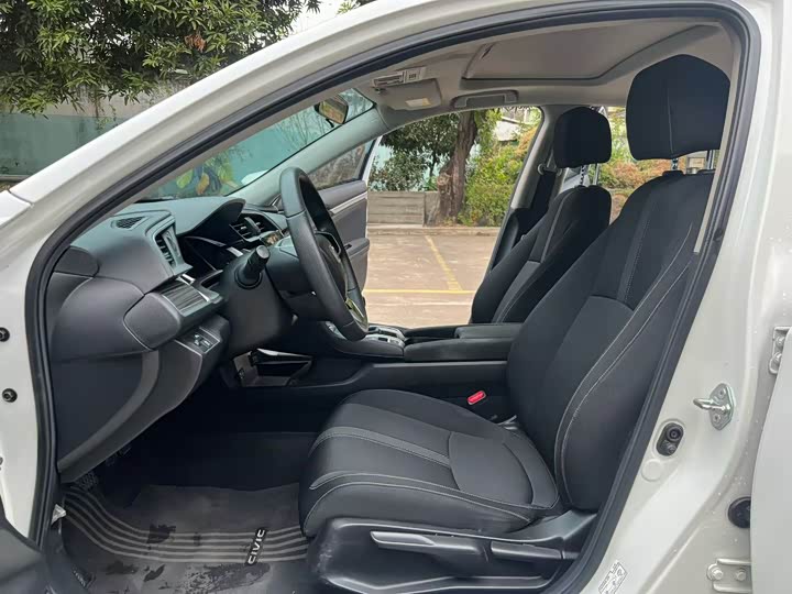 Фото 7 - Honda Civic